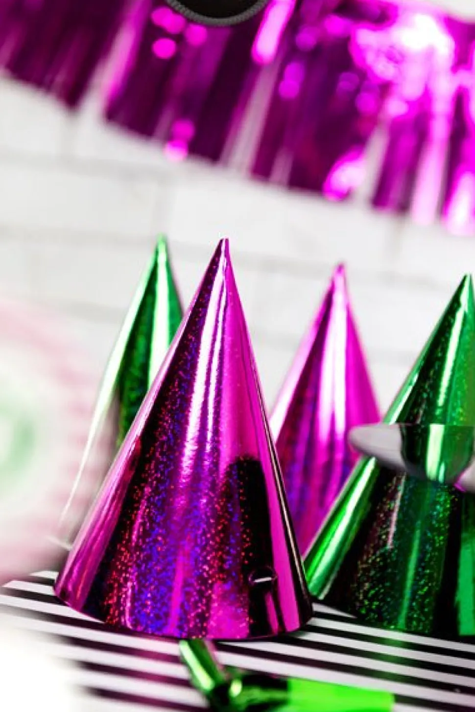 Feesthoedjes Holografisch Glitter 16cm 20st