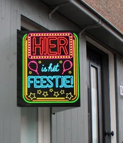 Raambord Hier is het feestje 60cm